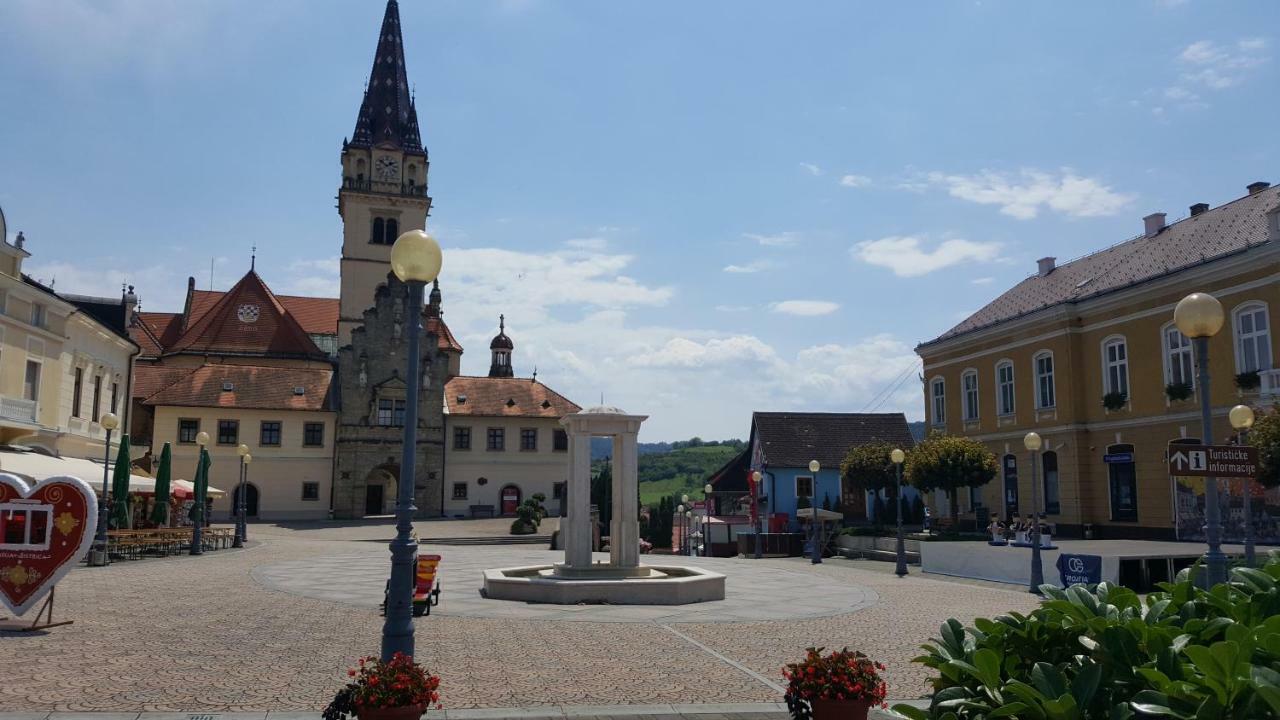 Villa Kuca Za Odmor Bajtica à Jesenovec Extérieur photo